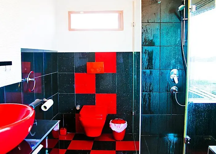 Sound Of Silence Hotel *