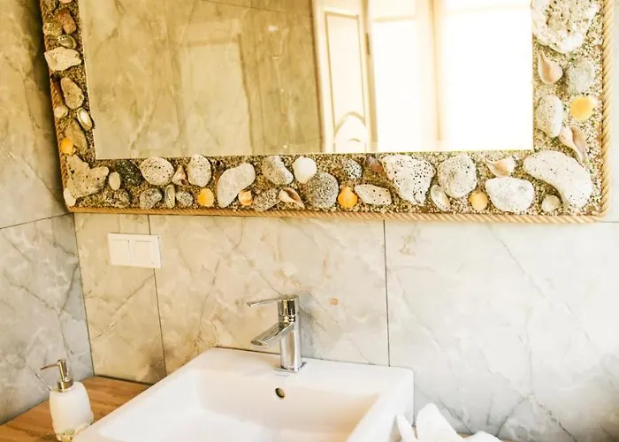 Hotel Sound Of Silence *